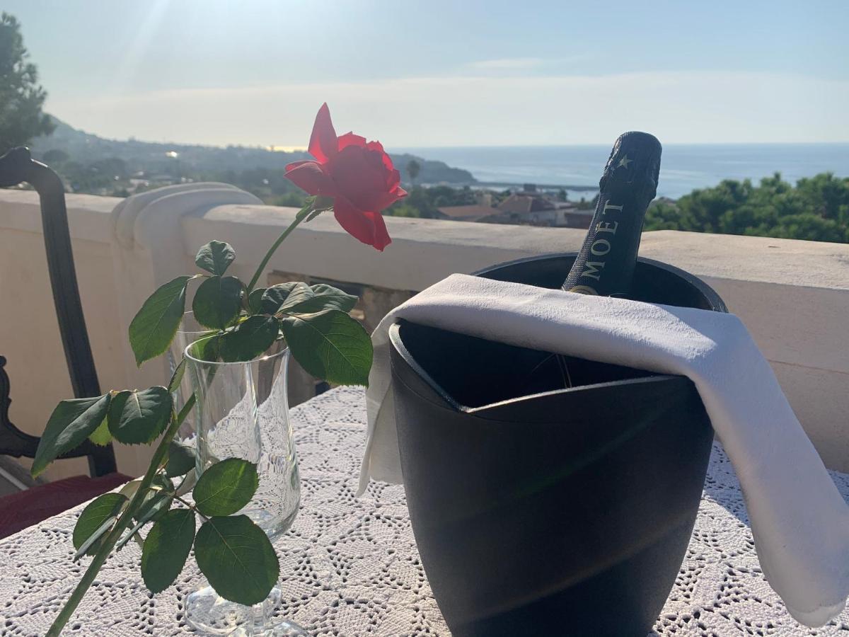 Villino Eleonora Bed & Breakfast Паргелия Екстериор снимка