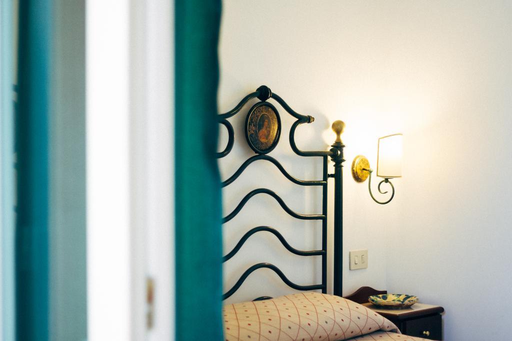 Villino Eleonora Bed & Breakfast Паргелия Екстериор снимка