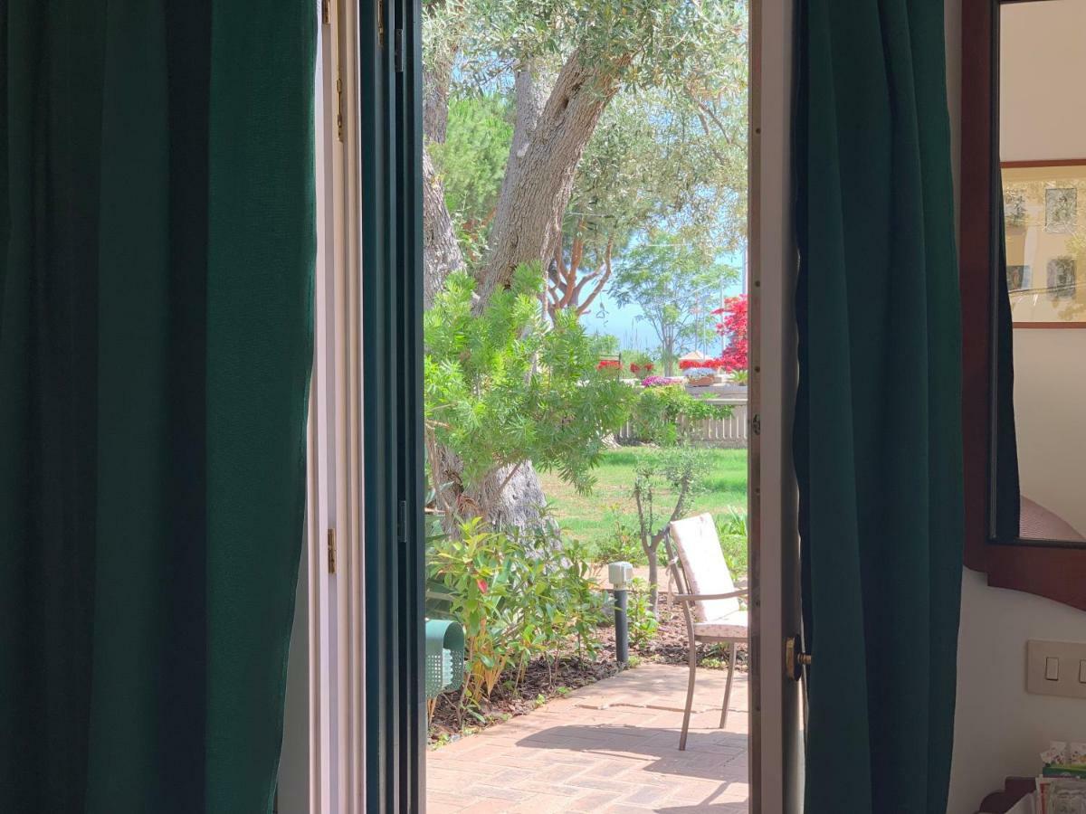 Villino Eleonora Bed & Breakfast Паргелия Екстериор снимка