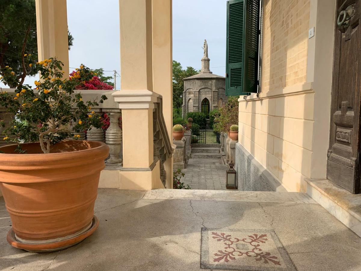 Villino Eleonora Bed & Breakfast Паргелия Екстериор снимка