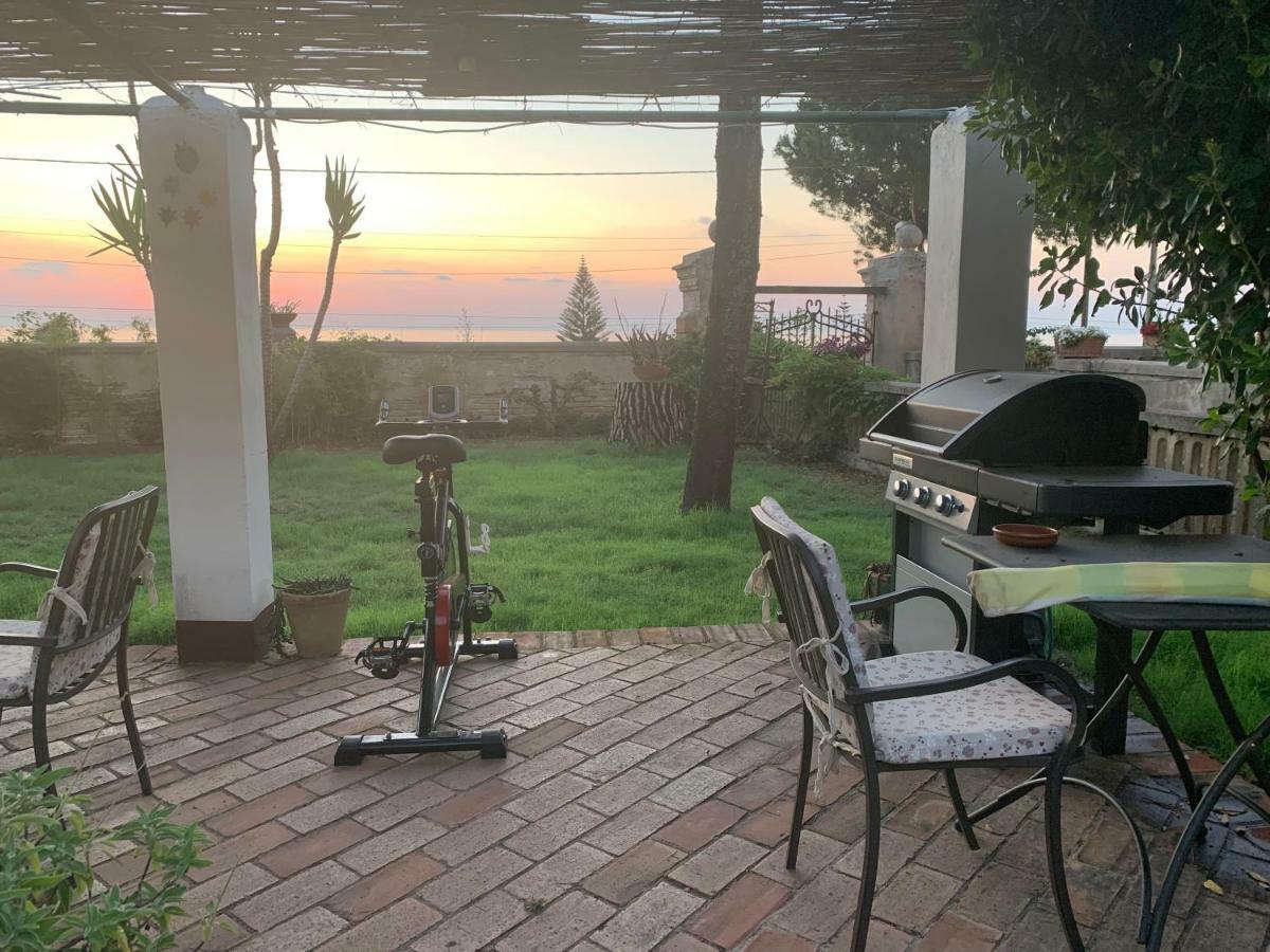 Villino Eleonora Bed & Breakfast Паргелия Екстериор снимка