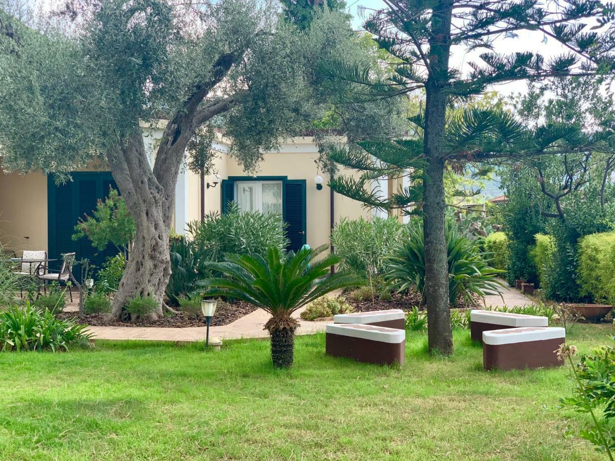 Villino Eleonora Bed & Breakfast Паргелия Екстериор снимка